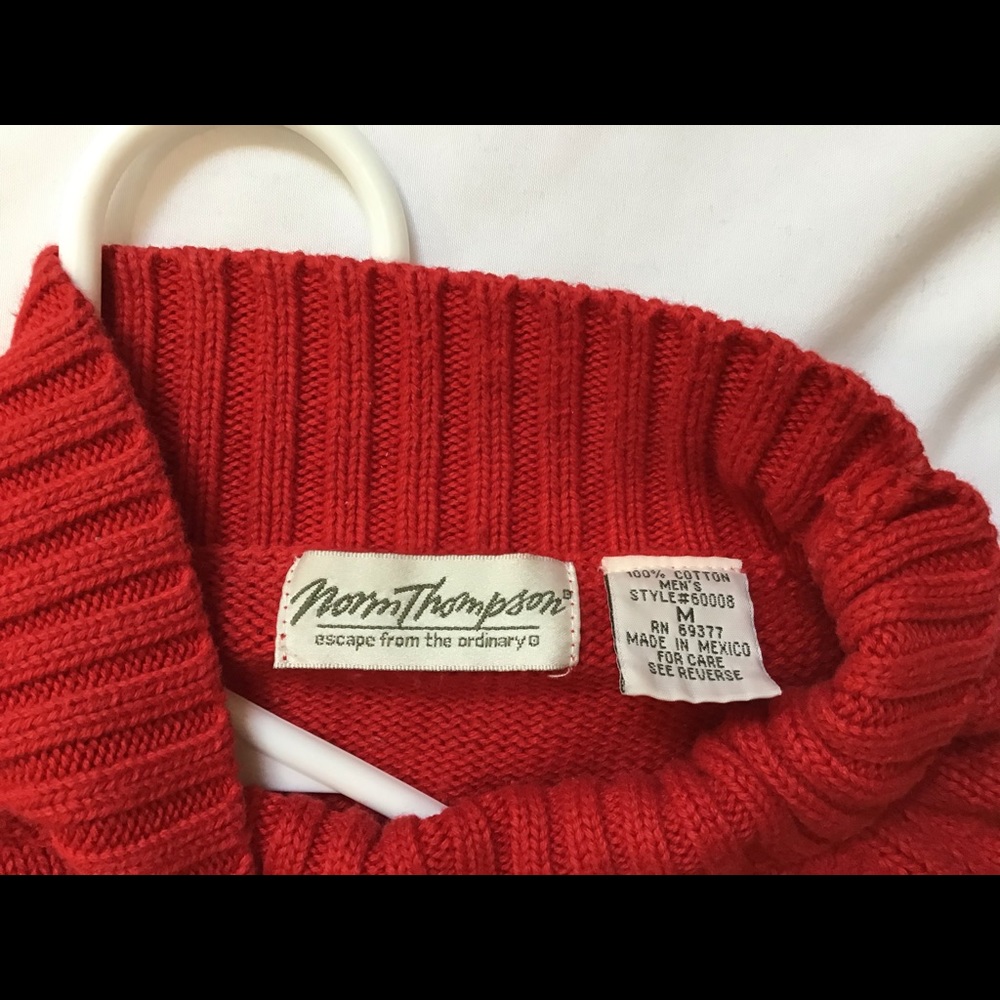 Top - Picture 2 of 3